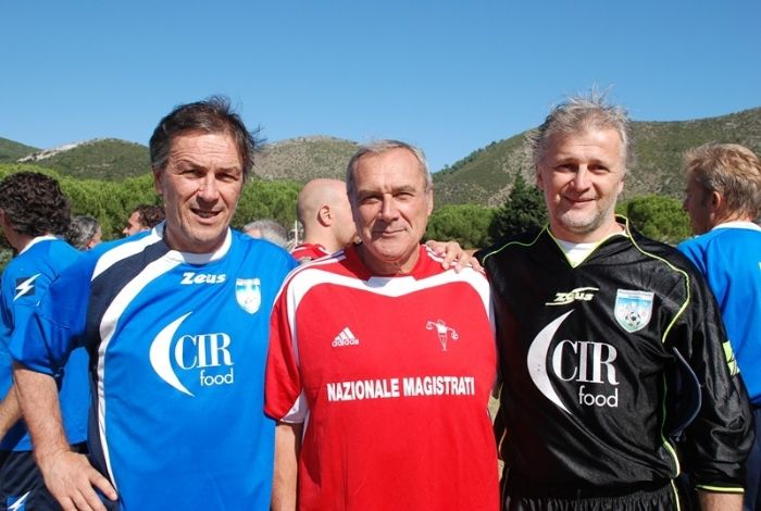 Domenico Tanzarella Sindaco di Ostuni Piero Grasso Brunelli Roberto Sindaco di San Pietro in Casale Domenico Tanzarella Sindaco di Ostuni Piero Grasso Brunelli Roberto Sindaco di San Pietro in Casale