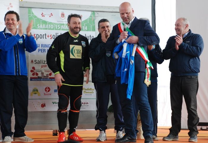 Campi consegna maglia NIS Mirko Corrà