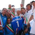 La Nazionale con la maglia personalizzata per papa Francesco